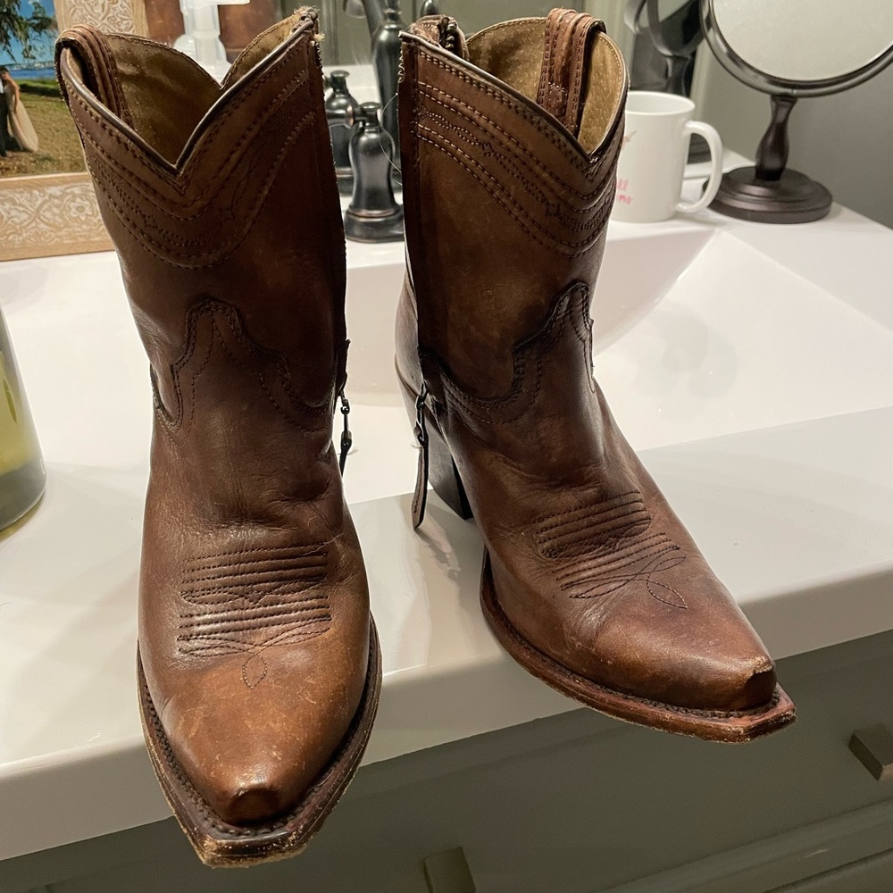 Ariat Women's Legacy X Toe Naturally Distressed Brown Ankle Boots 10031534